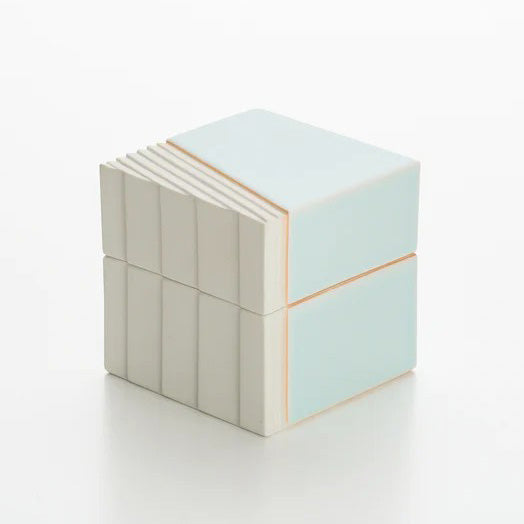 青白磁陶筥　松川和弘