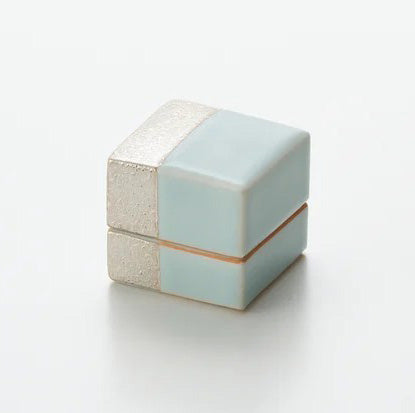 青白磁銀彩陶筥  松川和弘