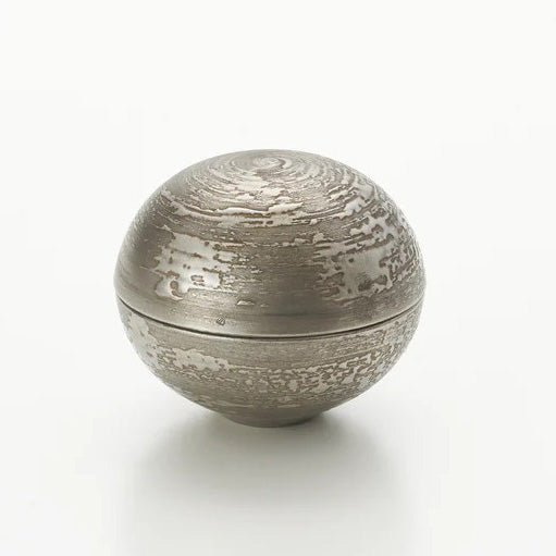 青白磁銀彩丸合子  松川和弘