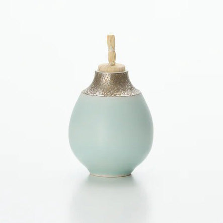 青白磁銀彩振出し  松川和弘