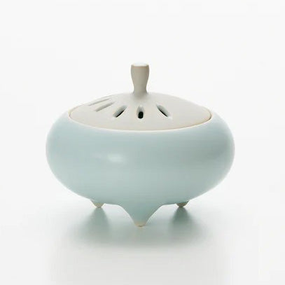 Blue and white porcelain incense ware Kazuhiro Matsukawa