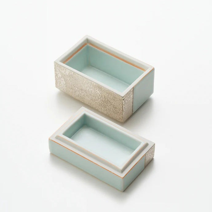 青白磁銀彩陶筥　松川和弘