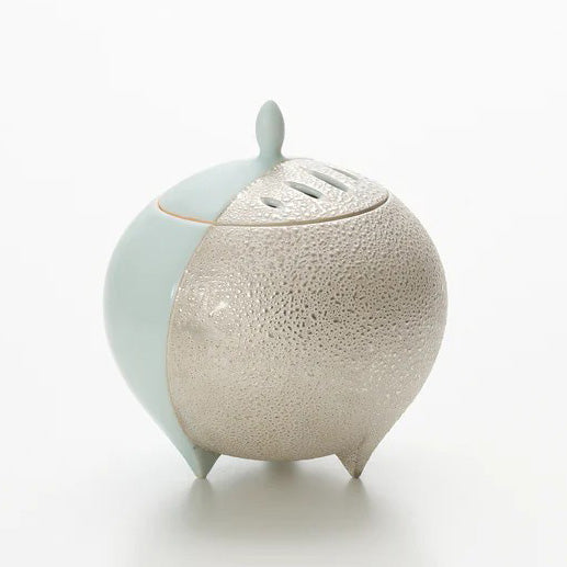 青白磁銀彩香器　松川和弘